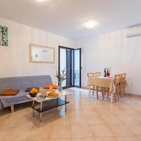 Apartment Tireli - Prc143 By Interhome Poreč