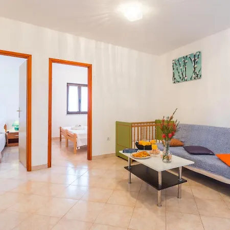 Tireli - Prc143 By Interhome * Poreč